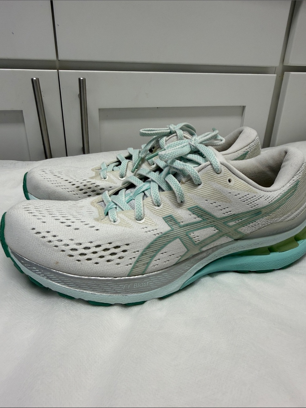 Asics White and Mint Green Women's Athletic Running Shoes - Picture 3 of 16